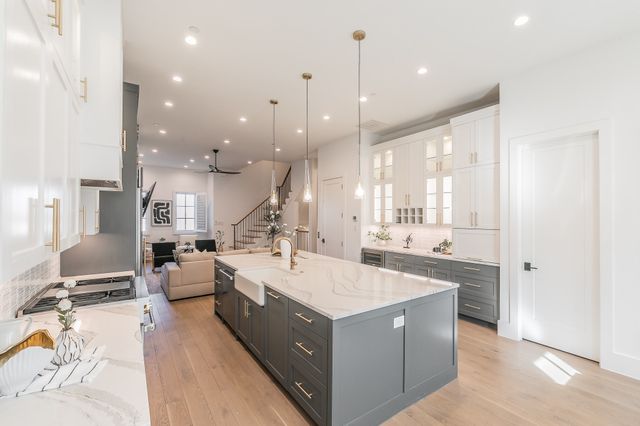61 Cortes Drive, Westlake, TX 76262