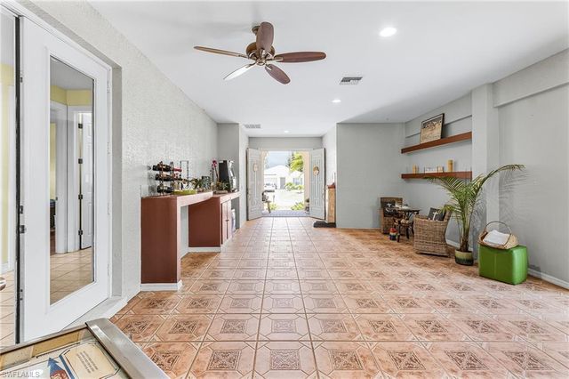 2441 NW 9th TER, Cape Coral, FL 33993