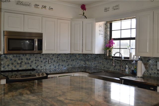 5010 Maylands Dr, Corpus Christi, TX 78413