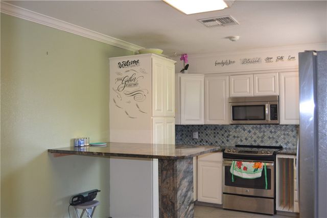 5010 Maylands Dr, Corpus Christi, TX 78413