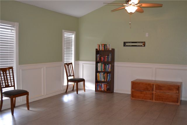 5010 Maylands Dr, Corpus Christi, TX 78413