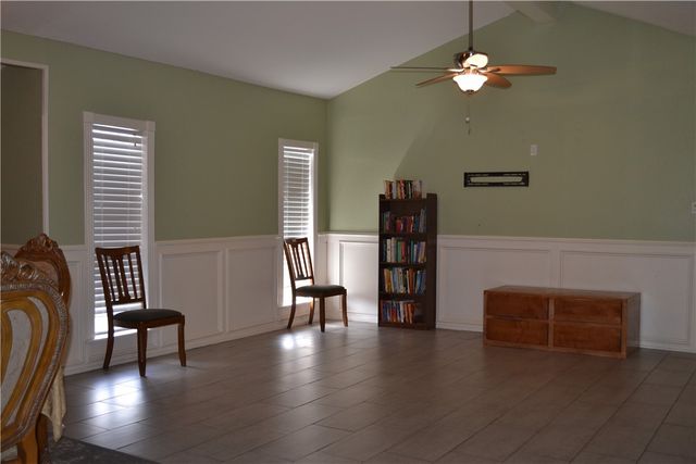 5010 Maylands Dr, Corpus Christi, TX 78413