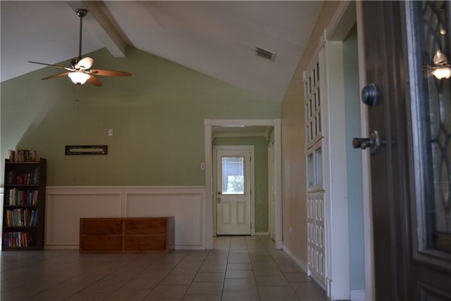 5010 Maylands Dr, Corpus Christi, TX 78413
