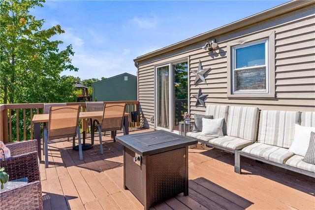 1601 Flaxen Drive, Farmington, NY 14425