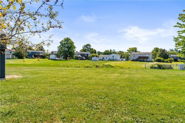 1601 Flaxen Drive, Farmington, NY 14425