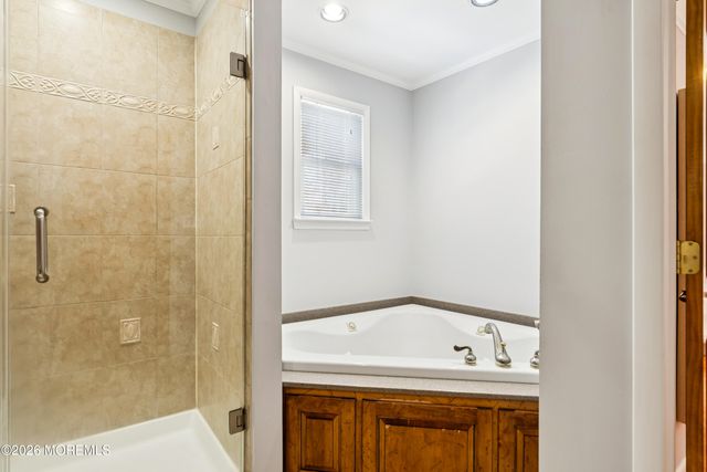 5 Liberty Court, Howell, NJ 07731