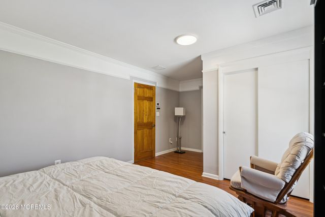 5 Liberty Court, Howell, NJ 07731