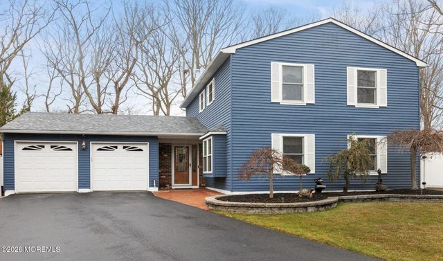 5 Liberty Court, Howell, NJ 07731