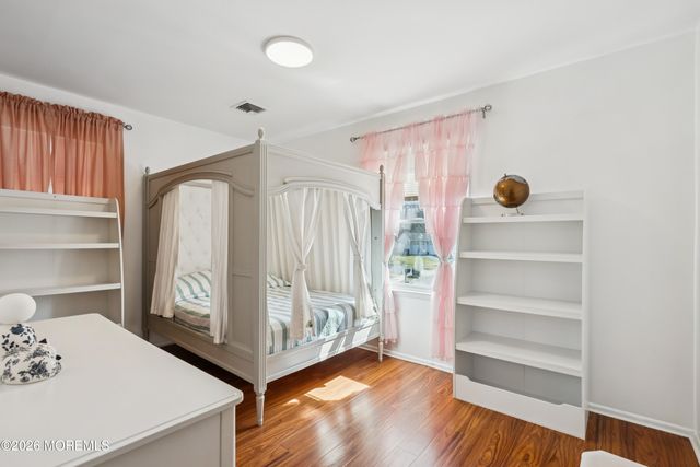 5 Liberty Court, Howell, NJ 07731