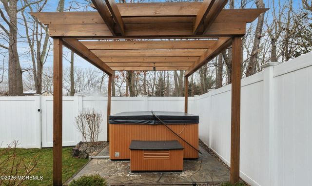 5 Liberty Court, Howell, NJ 07731