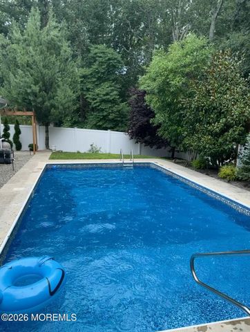 5 Liberty Court, Howell, NJ 07731