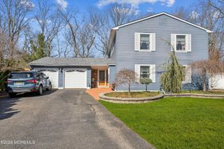 5 Liberty Court, Howell, NJ 07731