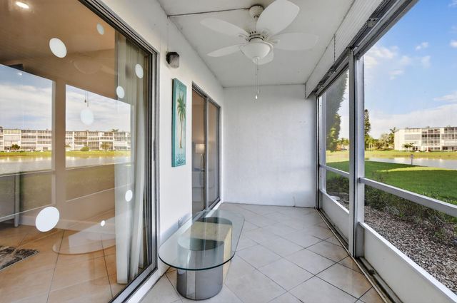 1090 Guildford E 1090, Boca Raton, FL 33434