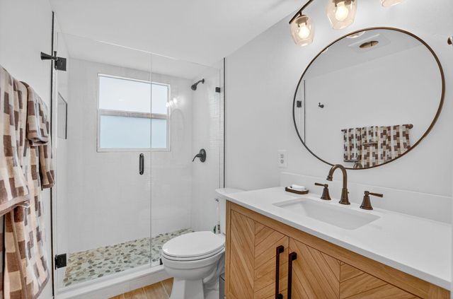 1090 Guildford E 1090, Boca Raton, FL 33434