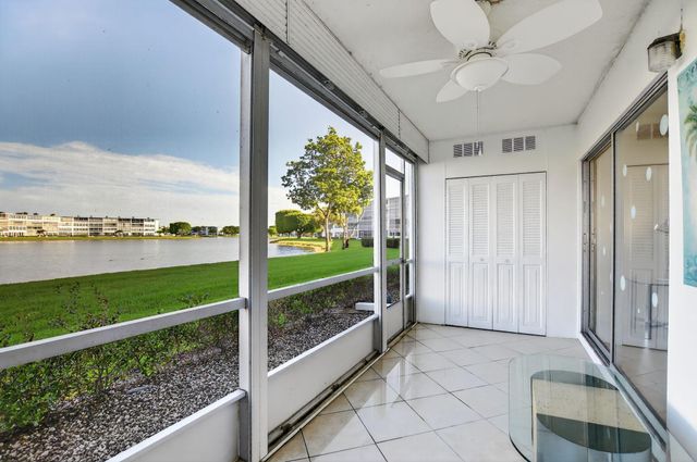 1090 Guildford E 1090, Boca Raton, FL 33434