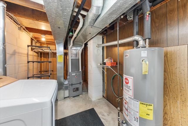 5210 S Froemming DRIVE, Hales Corners, WI 53130