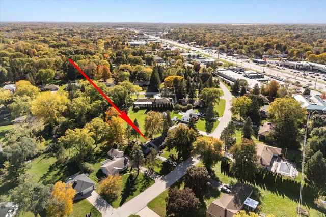 5210 S Froemming DRIVE, Hales Corners, WI 53130