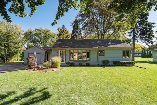 5210 S Froemming DRIVE, Hales Corners, WI 53130