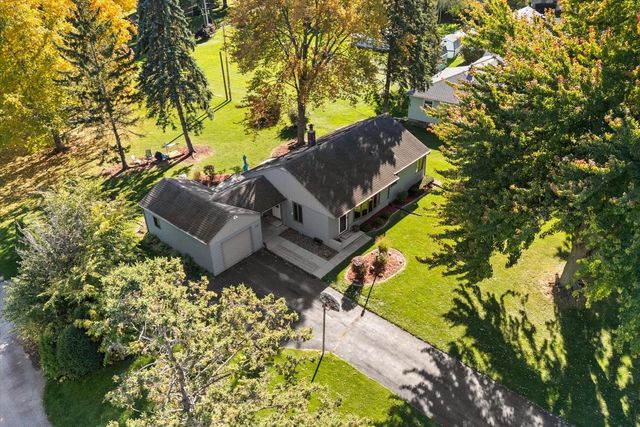 5210 S Froemming DRIVE, Hales Corners, WI 53130