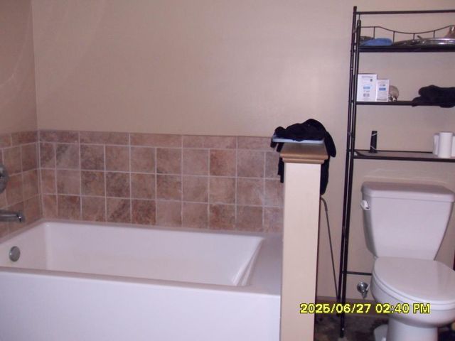 5365 SARDIS DR, Hickory Valley, TN 38068