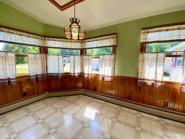 5755 Co Rd 550 Highway, Marquette, MI 49855