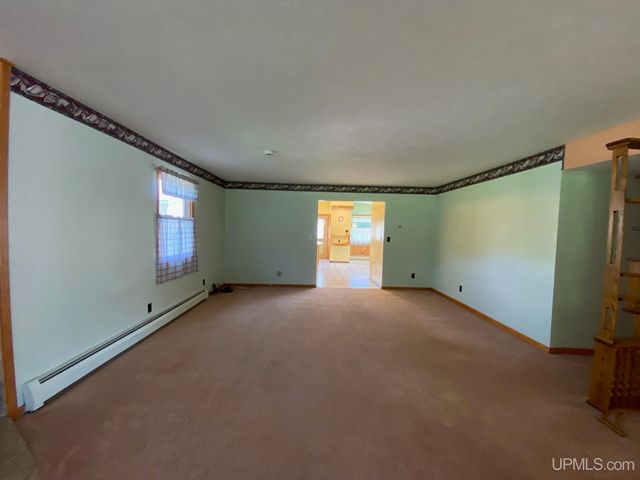 5755 Co Rd 550 Highway, Marquette, MI 49855