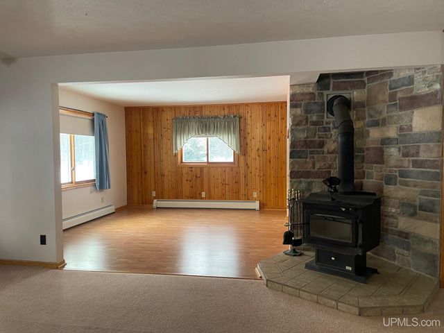 5755 Co Rd 550 Highway, Marquette, MI 49855