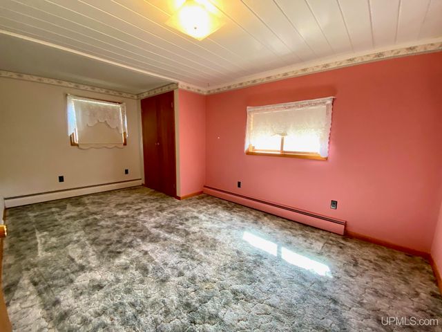 5755 Co Rd 550 Highway, Marquette, MI 49855