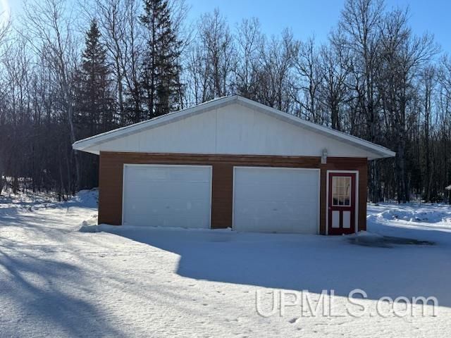 5755 Co Rd 550 Highway, Marquette, MI 49855