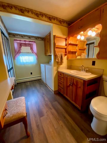 5755 Co Rd 550 Highway, Marquette, MI 49855