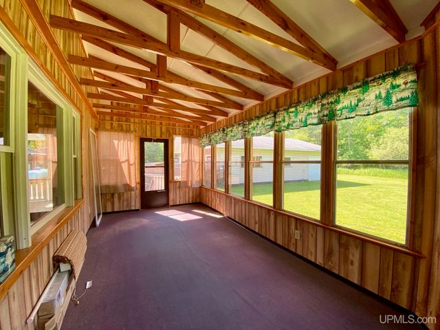 5755 Co Rd 550 Highway, Marquette, MI 49855