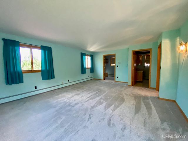 5755 Co Rd 550 Highway, Marquette, MI 49855