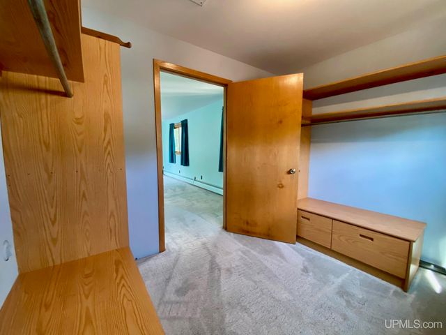 5755 Co Rd 550 Highway, Marquette, MI 49855