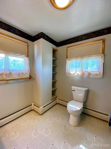 5755 Co Rd 550 Highway, Marquette, MI 49855