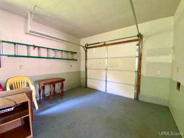 5755 Co Rd 550 Highway, Marquette, MI 49855