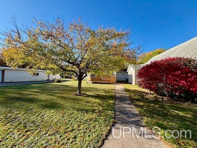 5755 Co Rd 550 Highway, Marquette, MI 49855