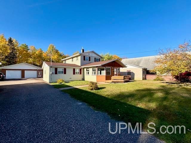 5755 Co Rd 550 Highway, Marquette, MI 49855