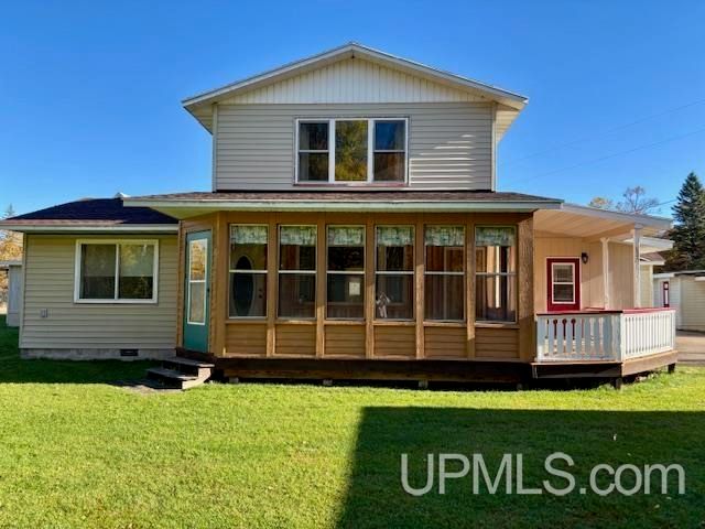 5755 Co Rd 550 Highway, Marquette, MI 49855