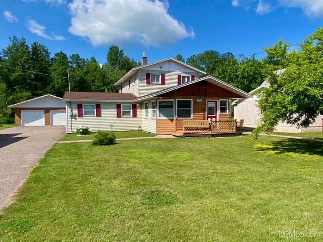 5755 Co Rd 550 Highway, Marquette, MI 49855