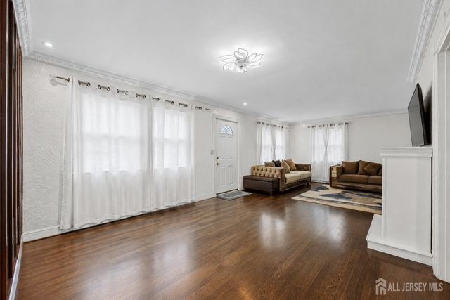 524 Lloyd Road, Matawan, NJ 07747