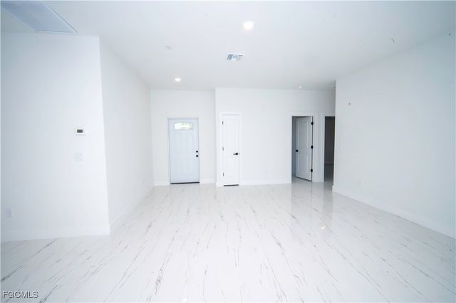 18141 E Wintergarden AVE, Port Charlotte, FL 33948