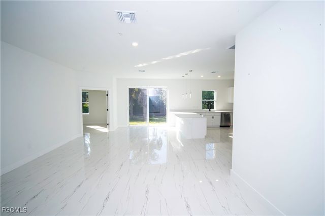 18141 E Wintergarden AVE, Port Charlotte, FL 33948