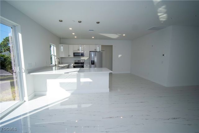 18141 E Wintergarden AVE, Port Charlotte, FL 33948