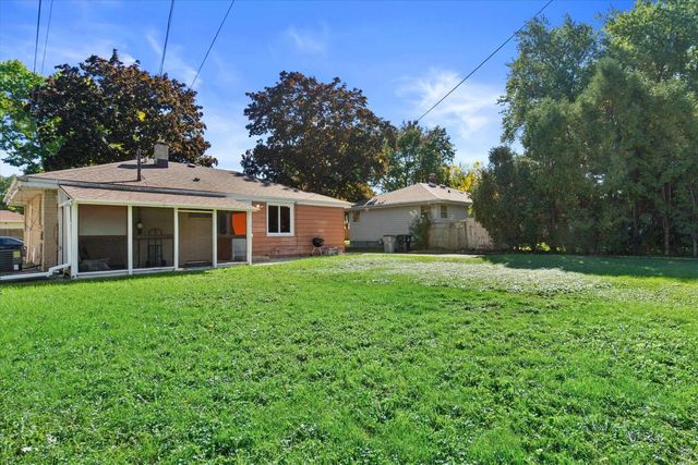 5461 N 106th STREET, Milwaukee, WI 53225