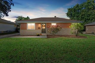 5461 N 106th STREET, Milwaukee, WI 53225