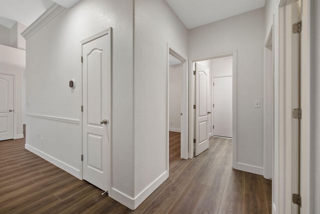 5245 W Oriole Avenue, Visalia, CA 93291