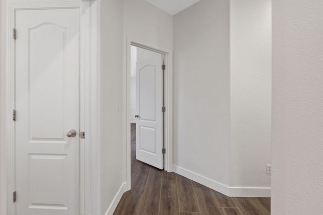 5245 W Oriole Avenue, Visalia, CA 93291