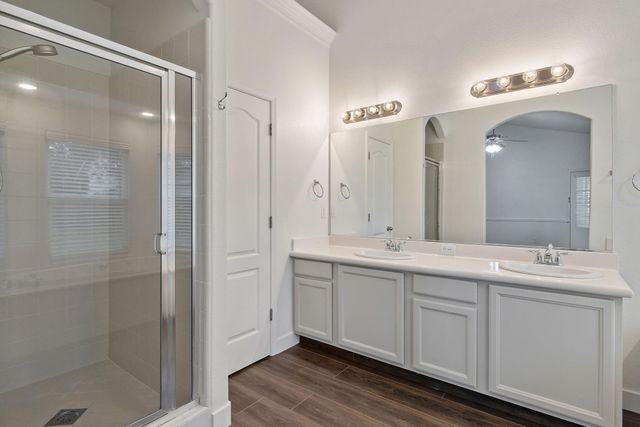 5245 W Oriole Avenue, Visalia, CA 93291