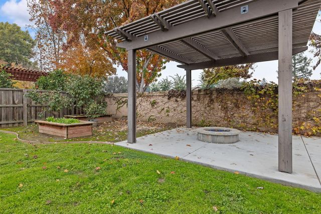 5245 W Oriole Avenue, Visalia, CA 93291