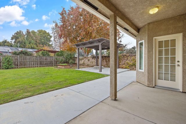 5245 W Oriole Avenue, Visalia, CA 93291